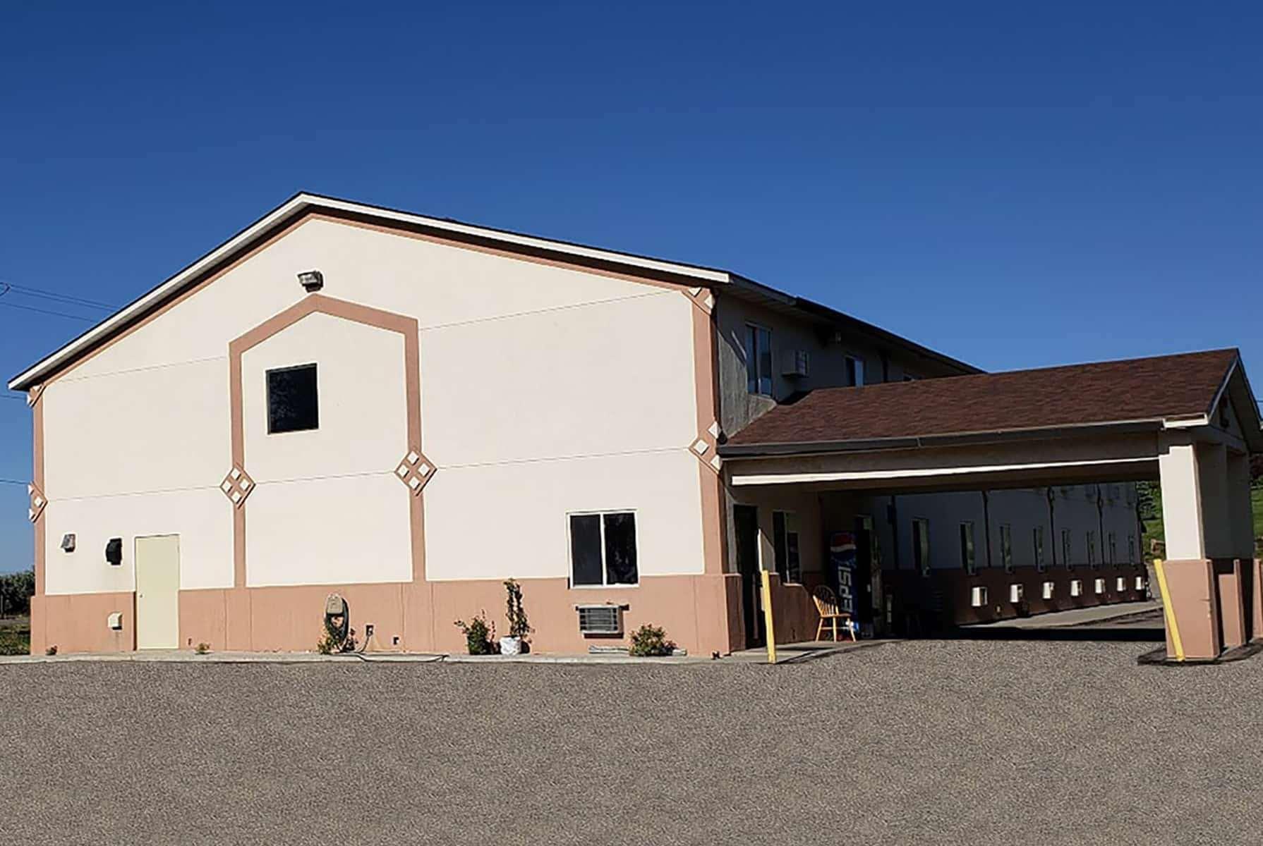 แทรเวลลอดจ์ บาย วินด์แฮม วอร์แลนด์ Hotel Worland ภายนอก รูปภาพ