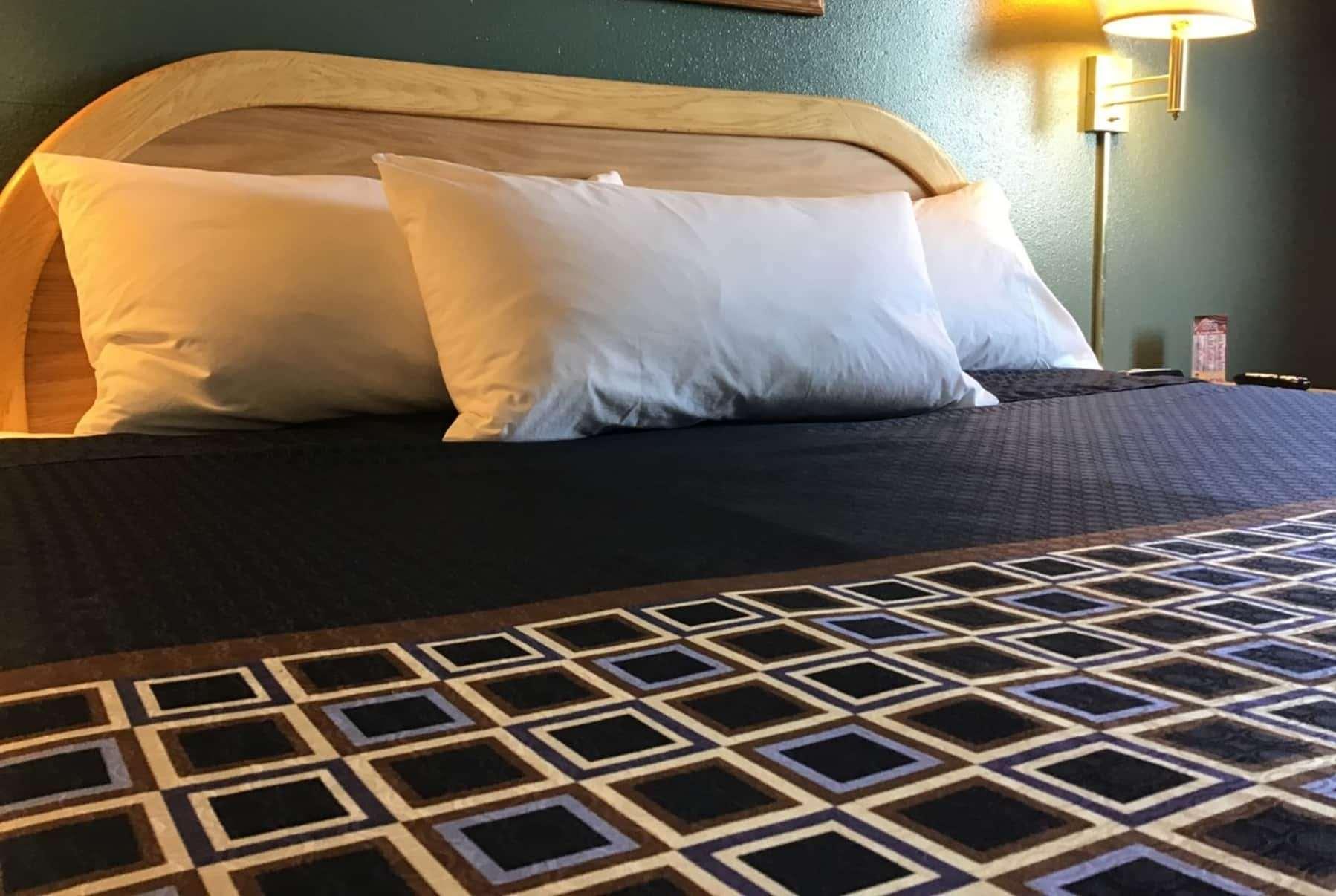 แทรเวลลอดจ์ บาย วินด์แฮม วอร์แลนด์ Hotel Worland ภายนอก รูปภาพ