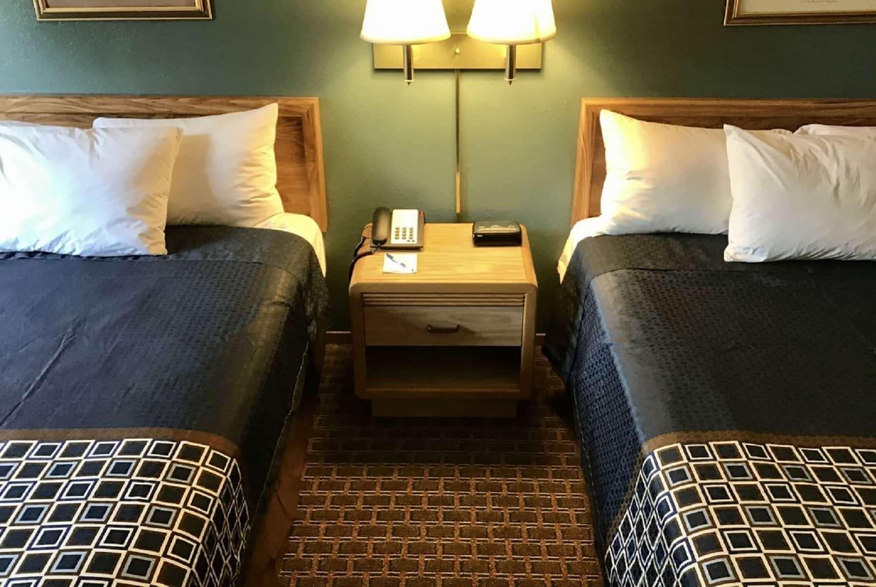แทรเวลลอดจ์ บาย วินด์แฮม วอร์แลนด์ Hotel Worland ภายนอก รูปภาพ
