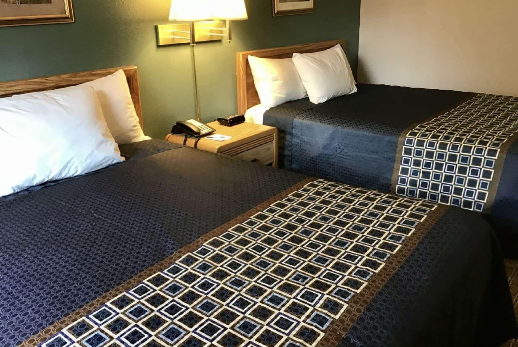 แทรเวลลอดจ์ บาย วินด์แฮม วอร์แลนด์ Hotel Worland ภายนอก รูปภาพ