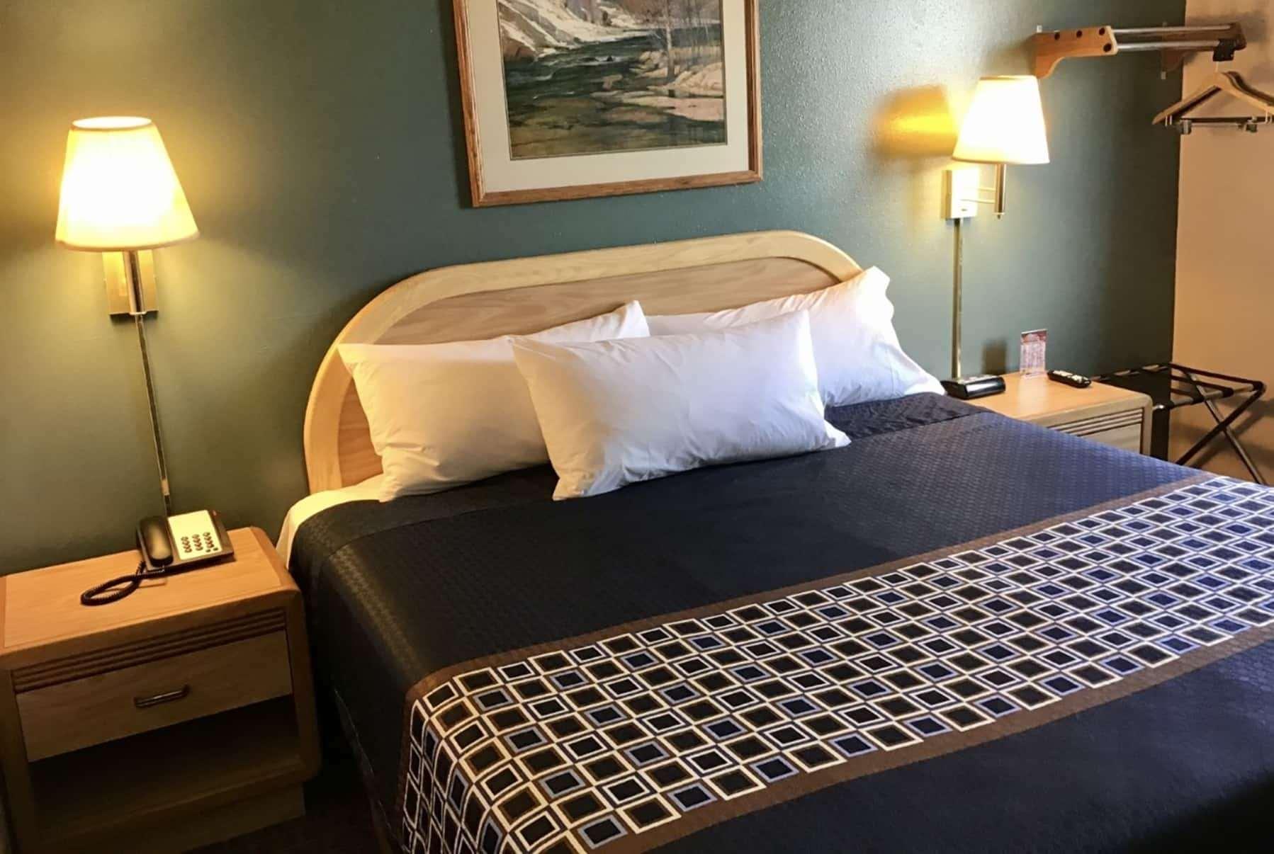 แทรเวลลอดจ์ บาย วินด์แฮม วอร์แลนด์ Hotel Worland ภายนอก รูปภาพ