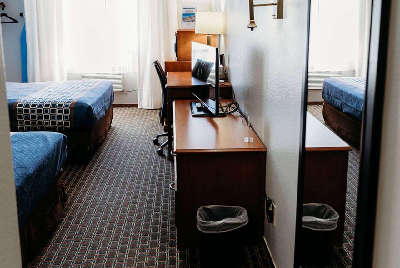 แทรเวลลอดจ์ บาย วินด์แฮม วอร์แลนด์ Hotel Worland ภายนอก รูปภาพ